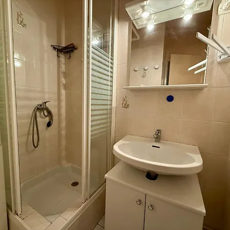 Avec Terrasse Proche - Fr-1-652-49 Apartment *